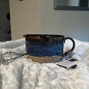 Pottery mixing/batter bowl